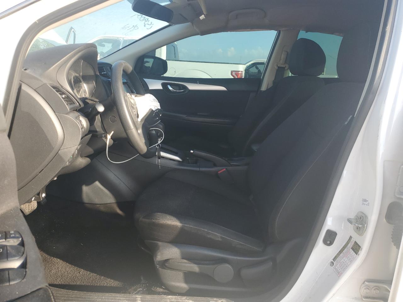 2019 NISSAN SENTRA S photo 19