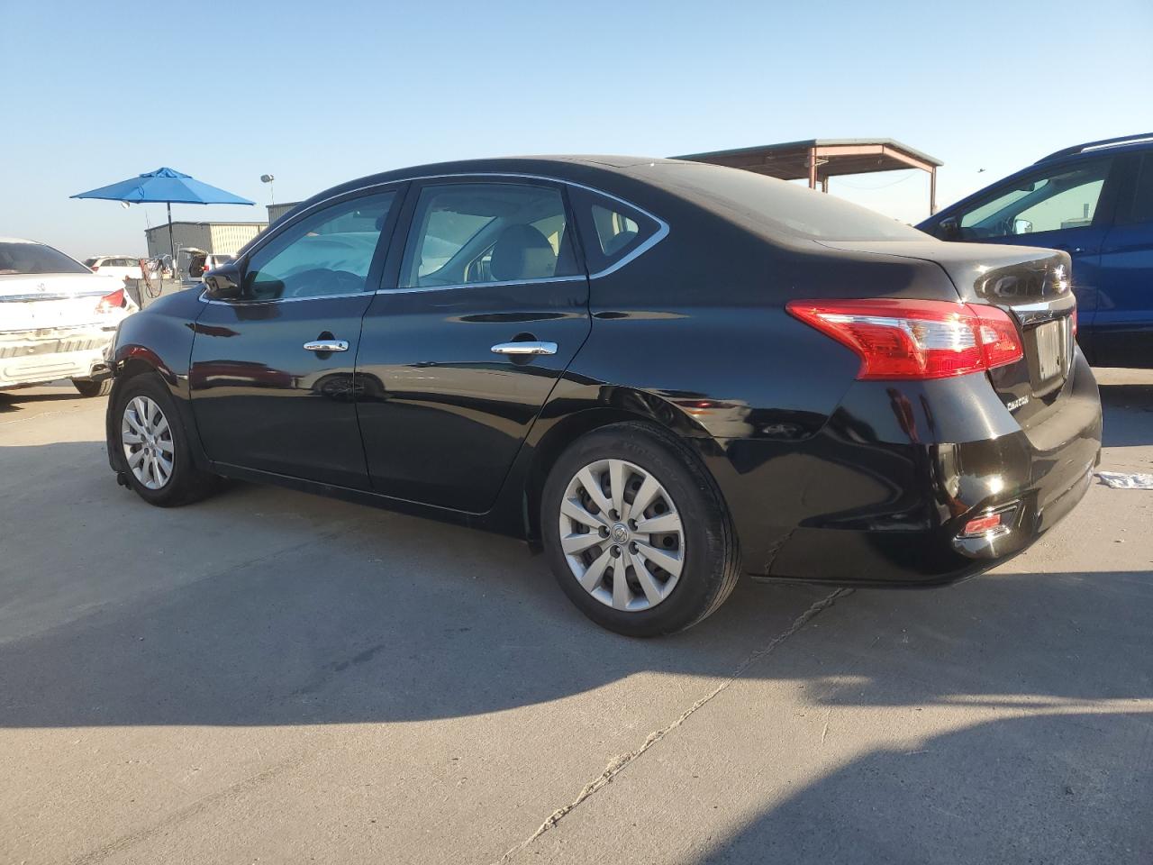 2019 NISSAN SENTRA S photo 4