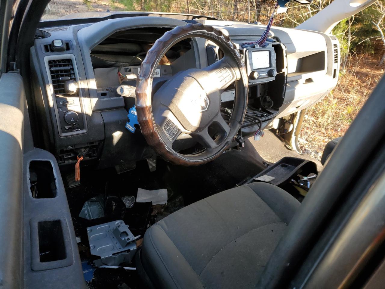 2015 RAM 1500 ST photo 15