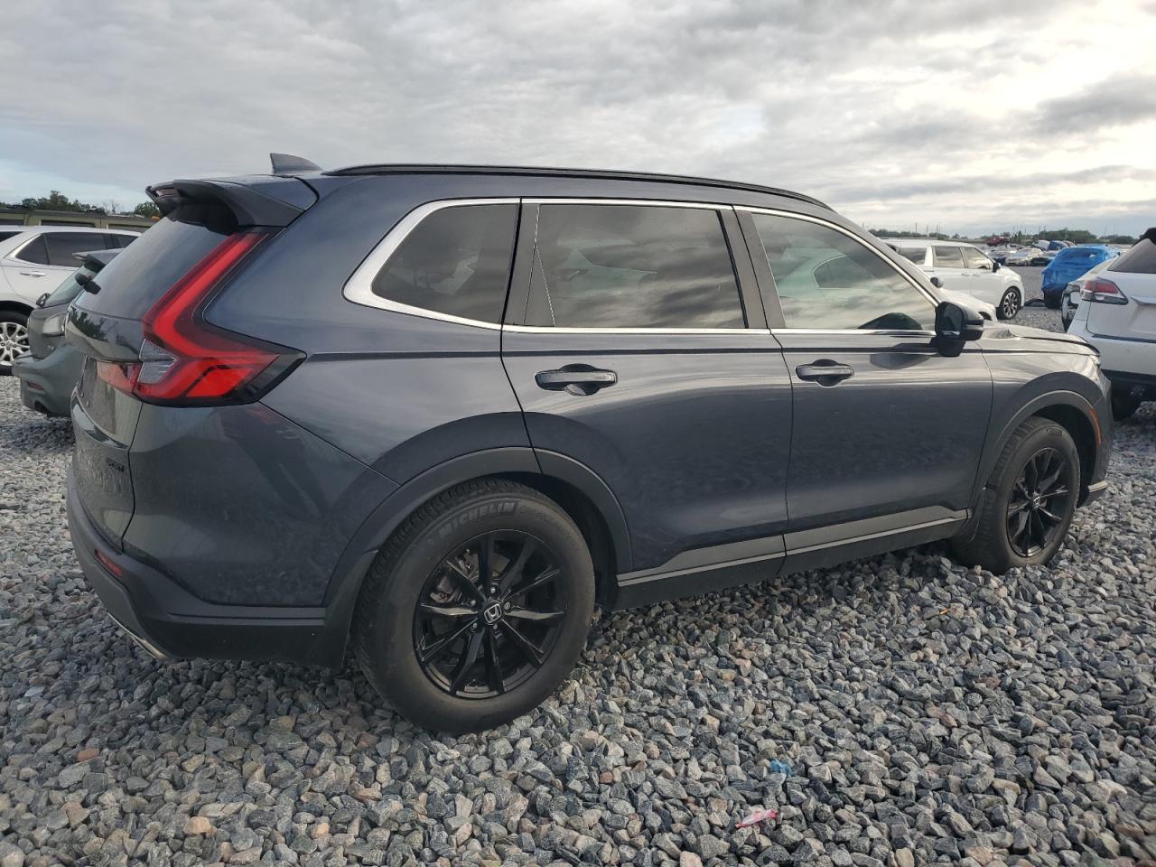 2024 HONDA CR-V SPORT photo 3