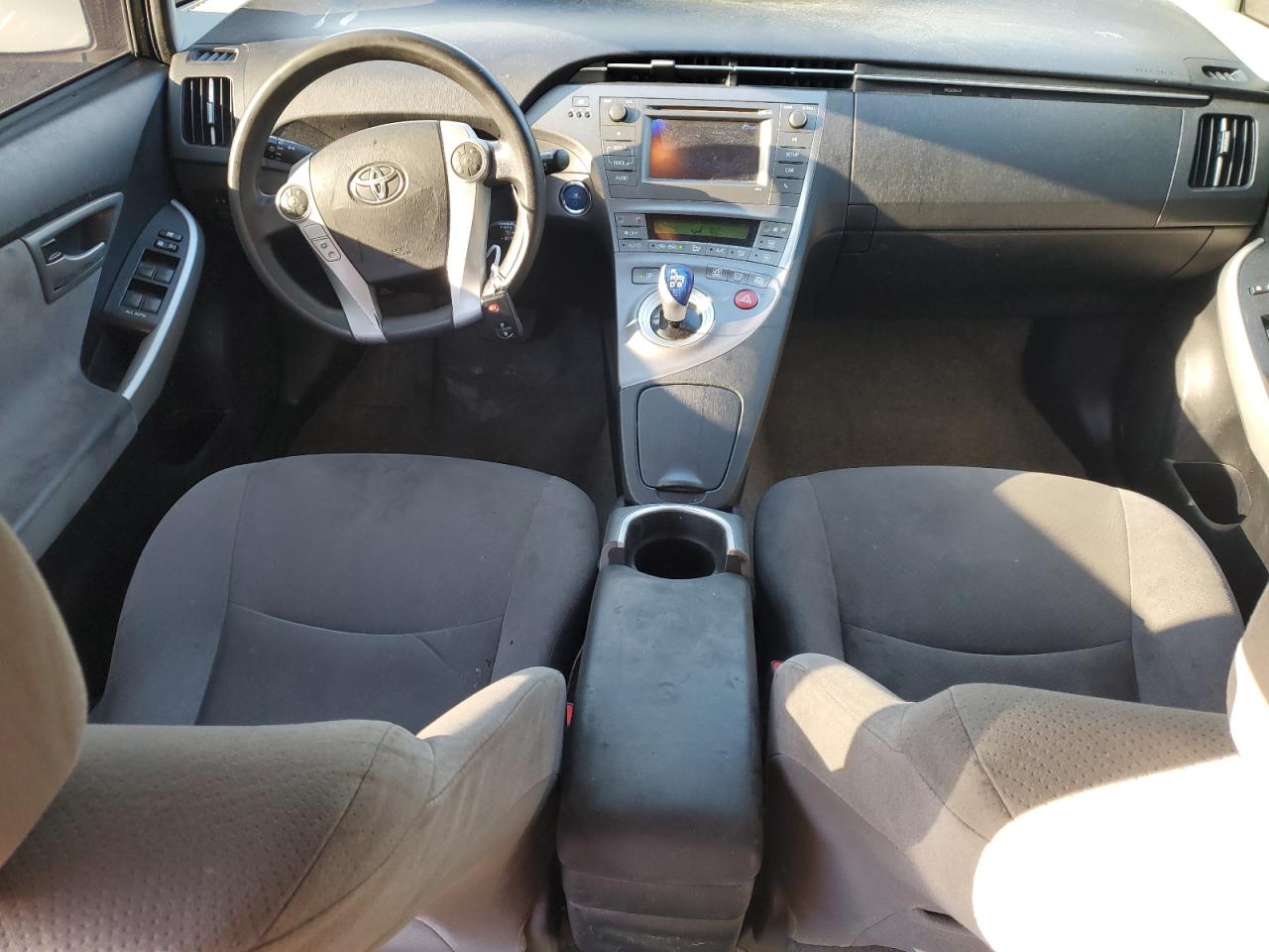 2015 TOYOTA PRIUS photo 13