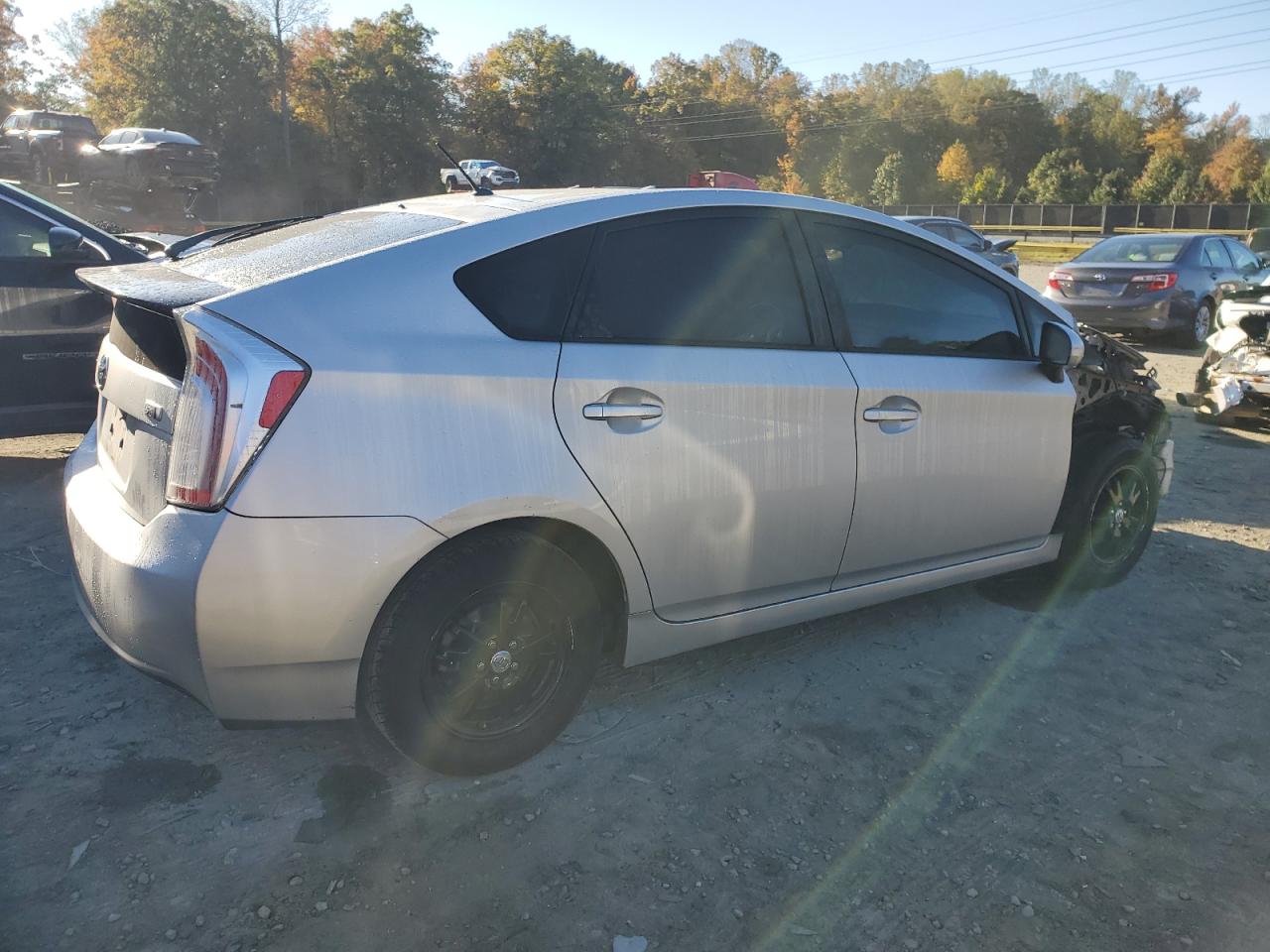 2015 TOYOTA PRIUS photo 5