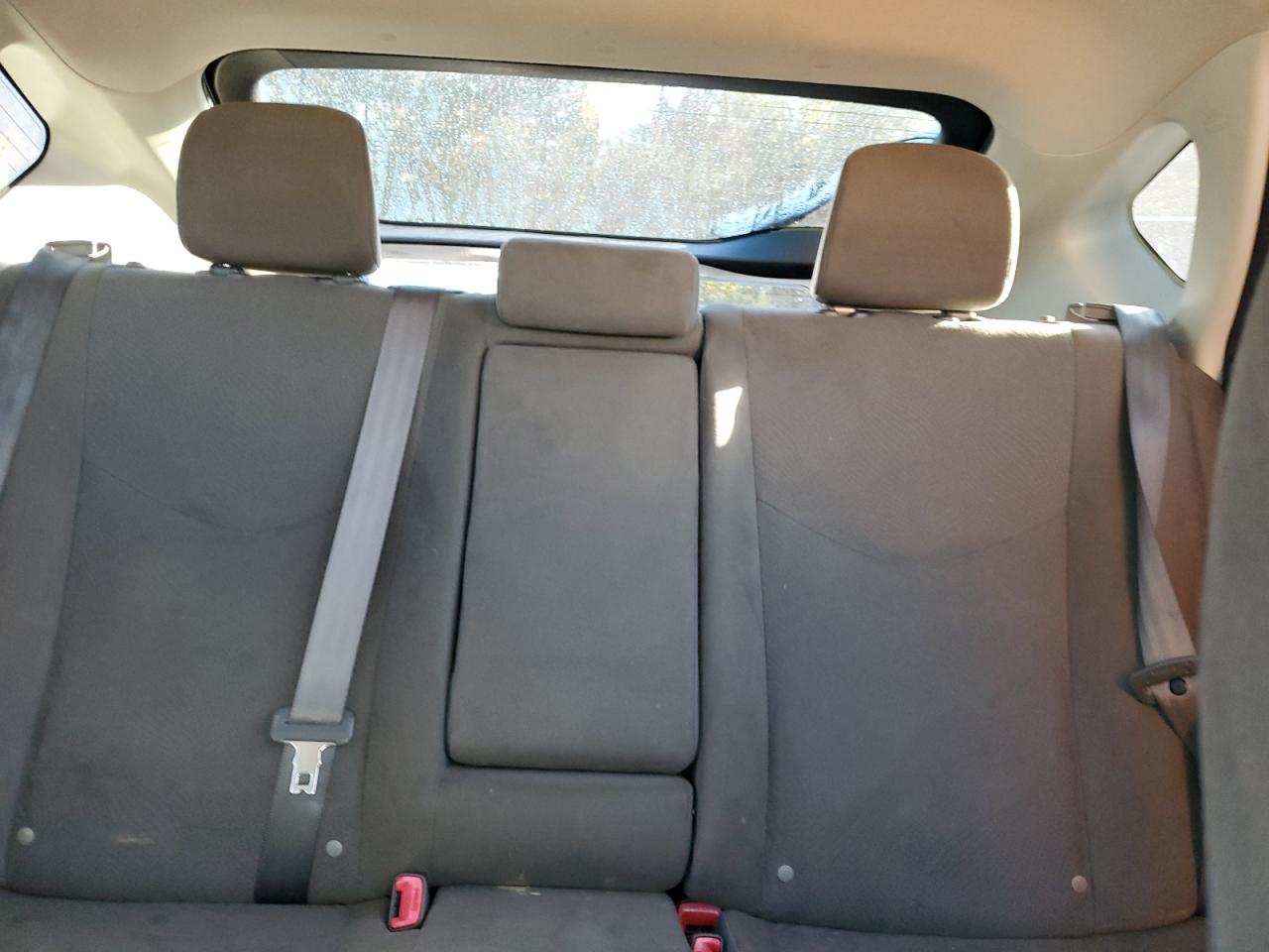 2015 TOYOTA PRIUS photo 17