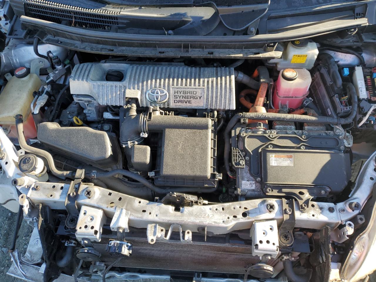 2015 TOYOTA PRIUS photo 20
