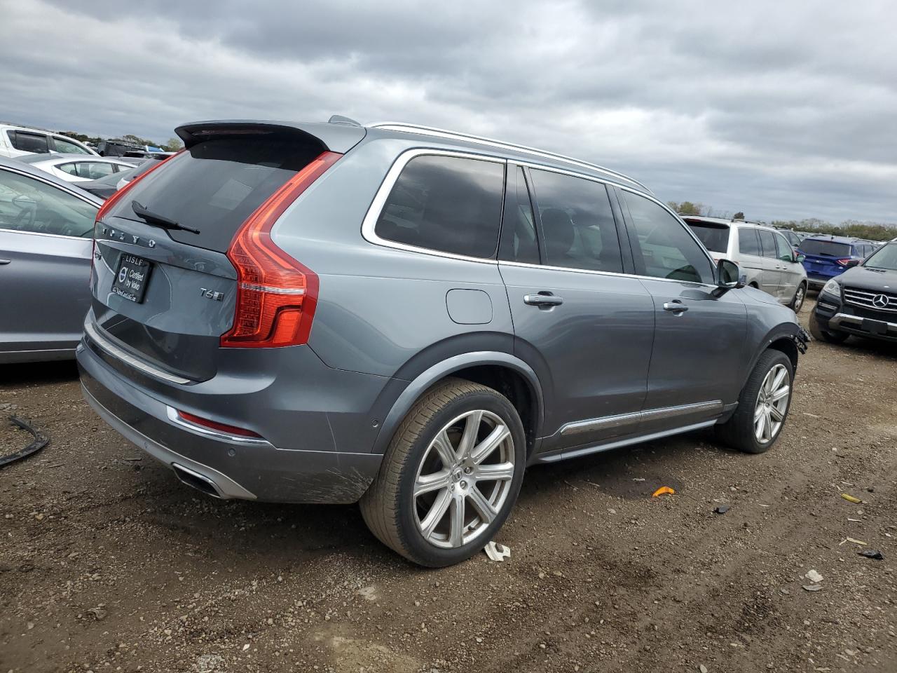 2017 VOLVO XC90 T6 photo 5