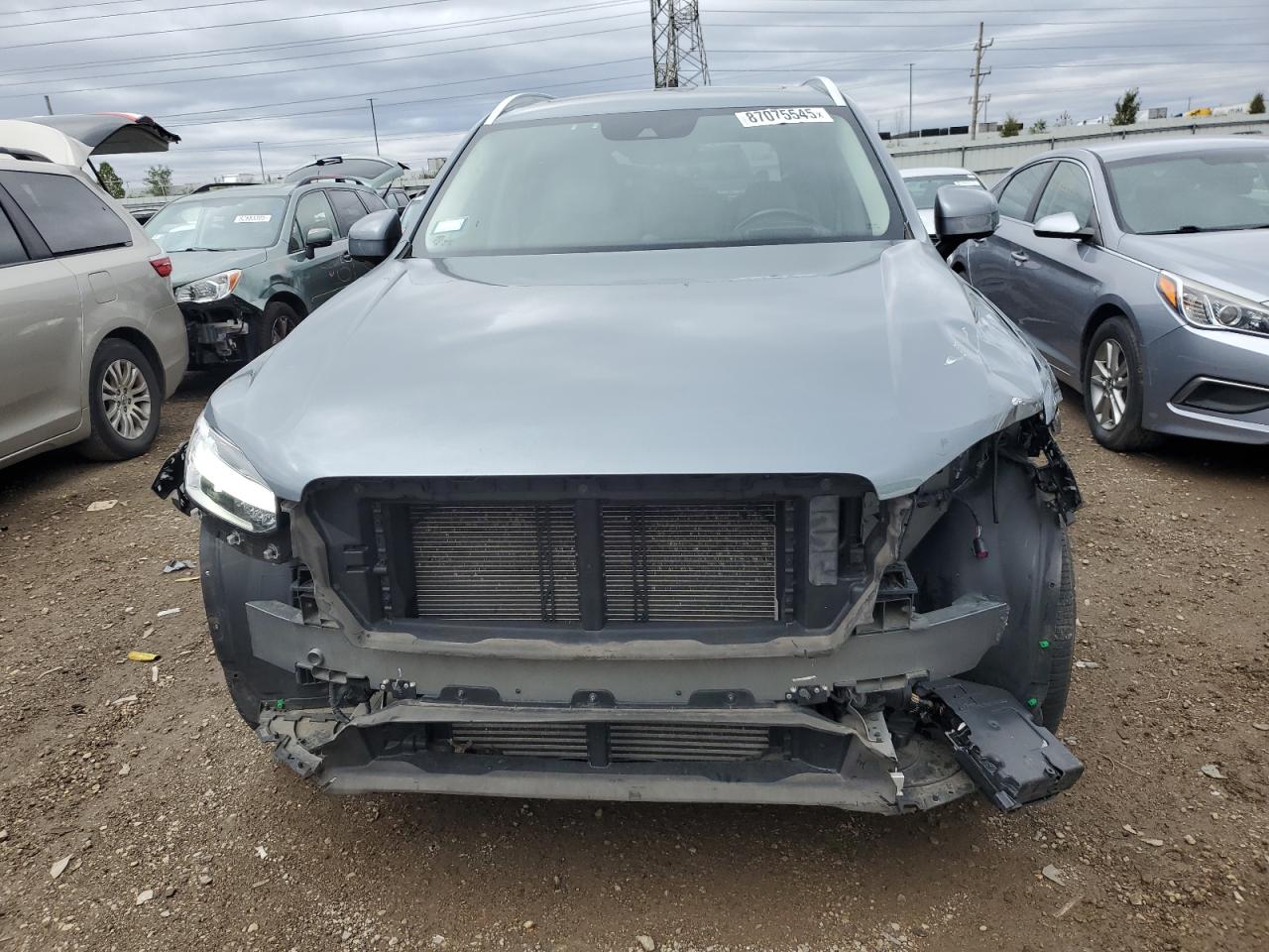 2017 VOLVO XC90 T6 photo 9