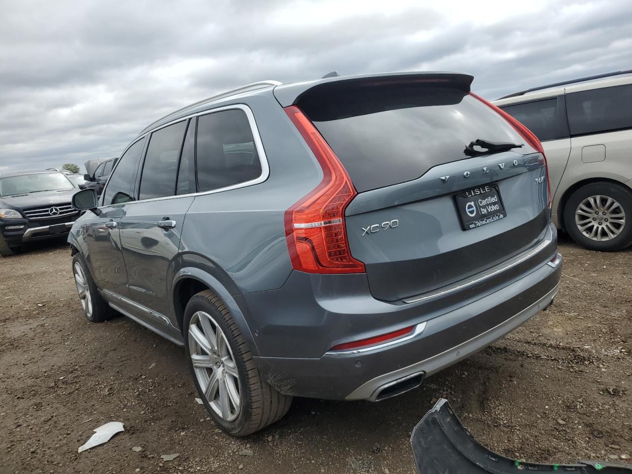 2017 VOLVO XC90 T6 photo 3