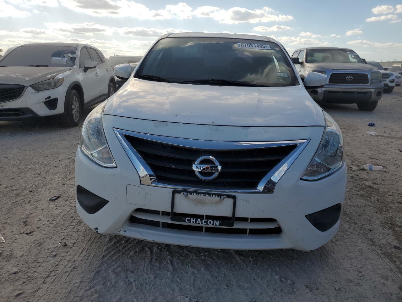2019 NISSAN VERSA S photo 13