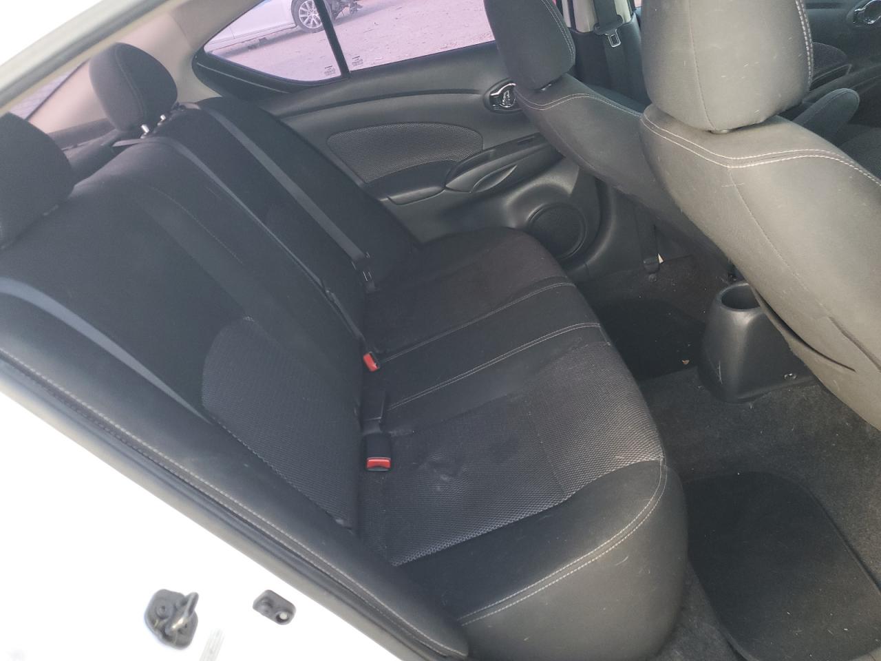 2019 NISSAN VERSA S photo 28