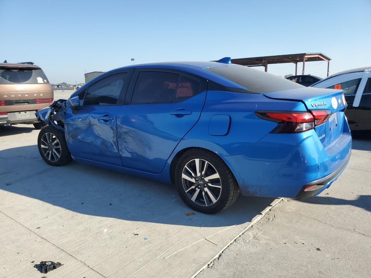 2021 NISSAN VERSA SV photo 4