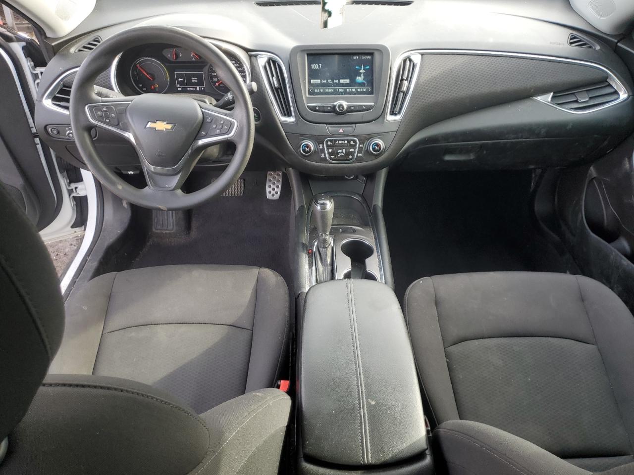 2017 CHEVROLET MALIBU HYBRID photo 22