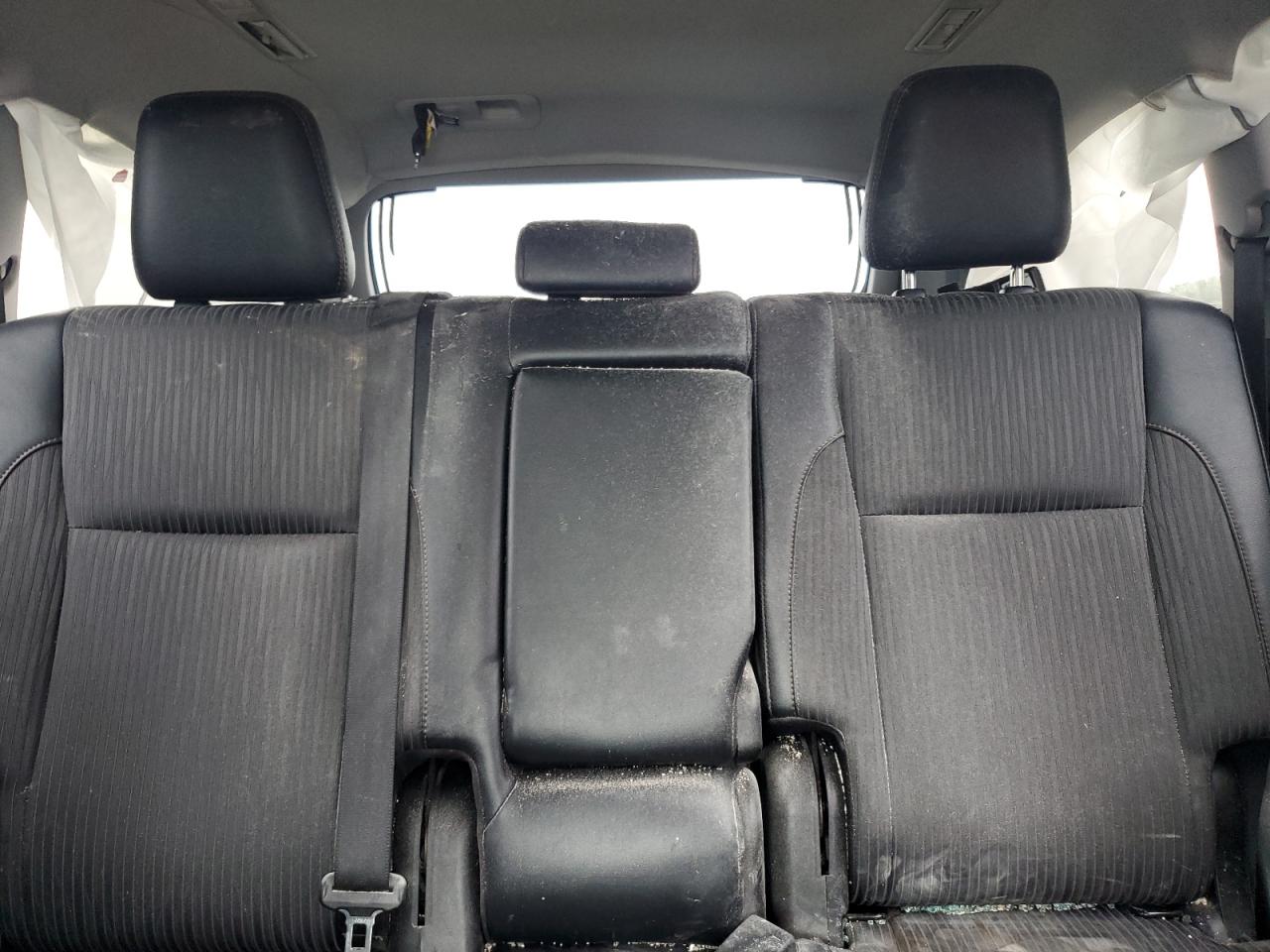 2019 TOYOTA HIGHLANDER LE photo 10