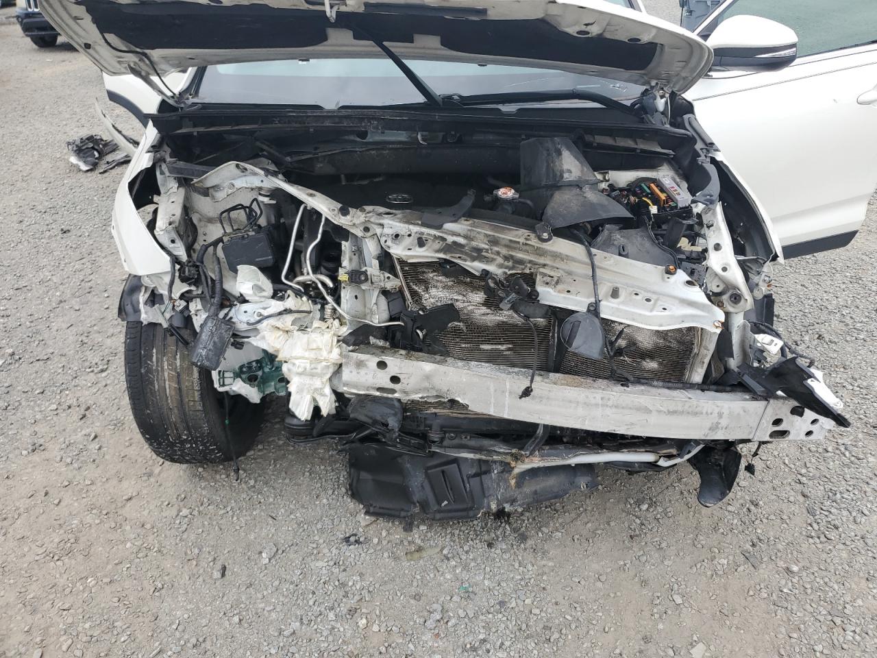 2019 TOYOTA HIGHLANDER LE photo 12