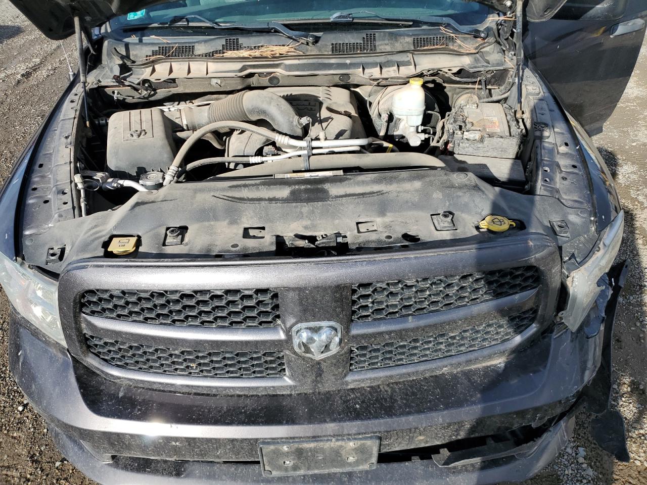 2014 RAM 1500 ST photo 21