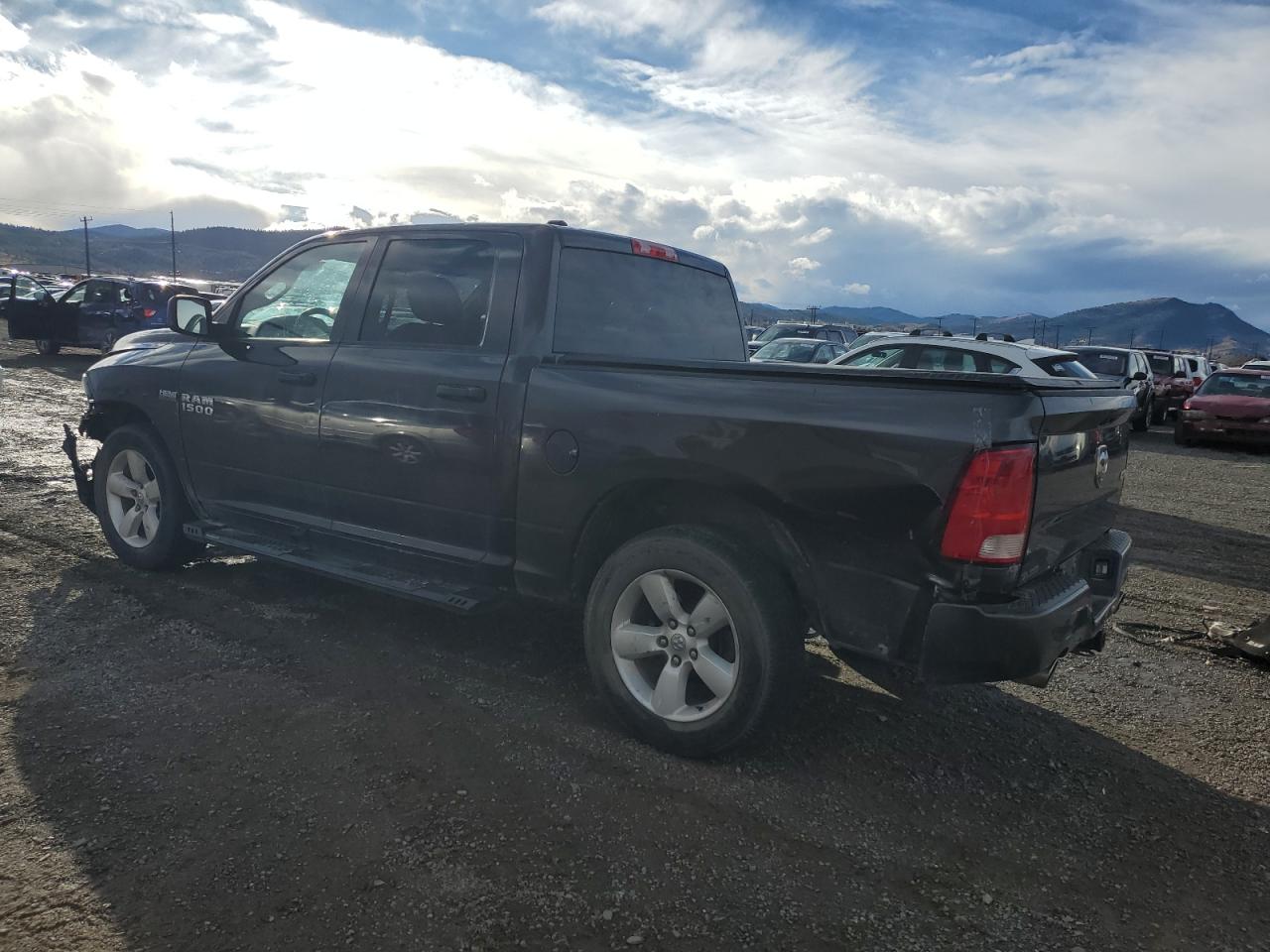 2014 RAM 1500 ST photo 3