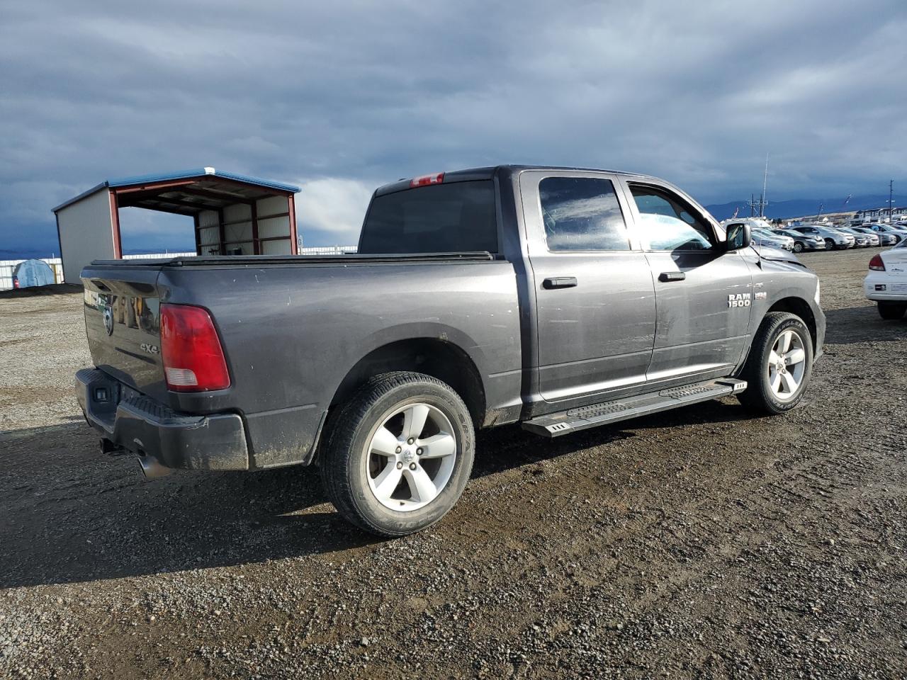 2014 RAM 1500 ST photo 5