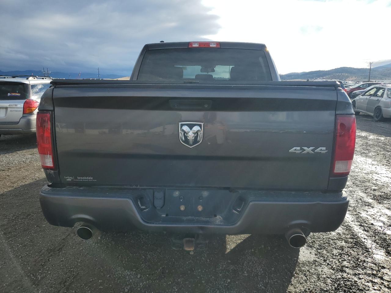 2014 RAM 1500 ST photo 11