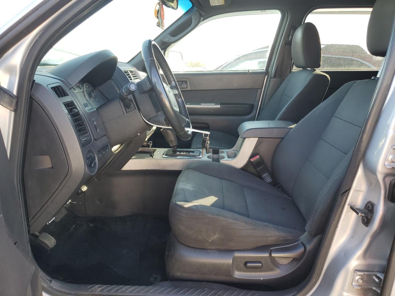 2011 FORD ESCAPE XLT photo 13