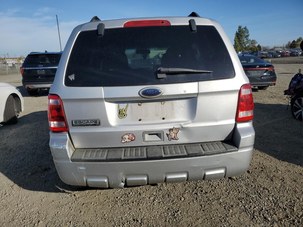 2011 FORD ESCAPE XLT photo 11