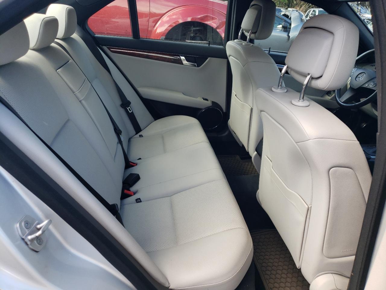 2010 MERCEDES-BENZ C 300 photo 19
