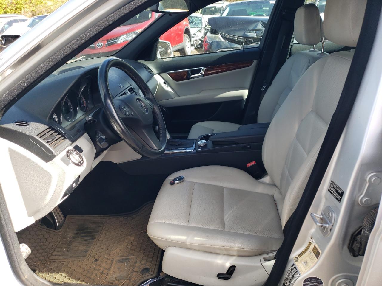 2010 MERCEDES-BENZ C 300 photo 13