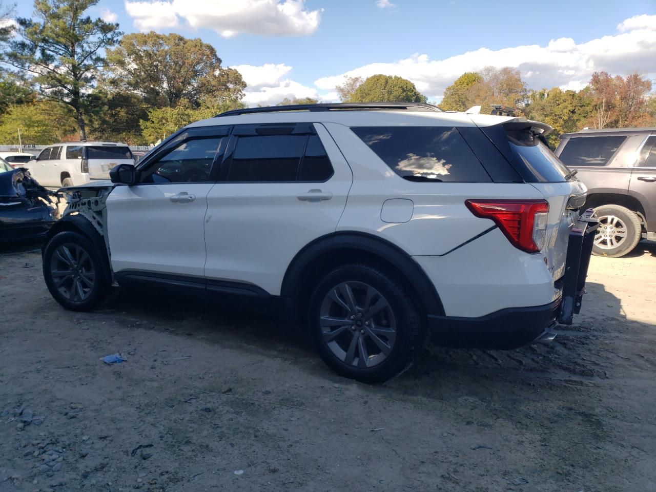 2021 FORD EXPLORER photo 2