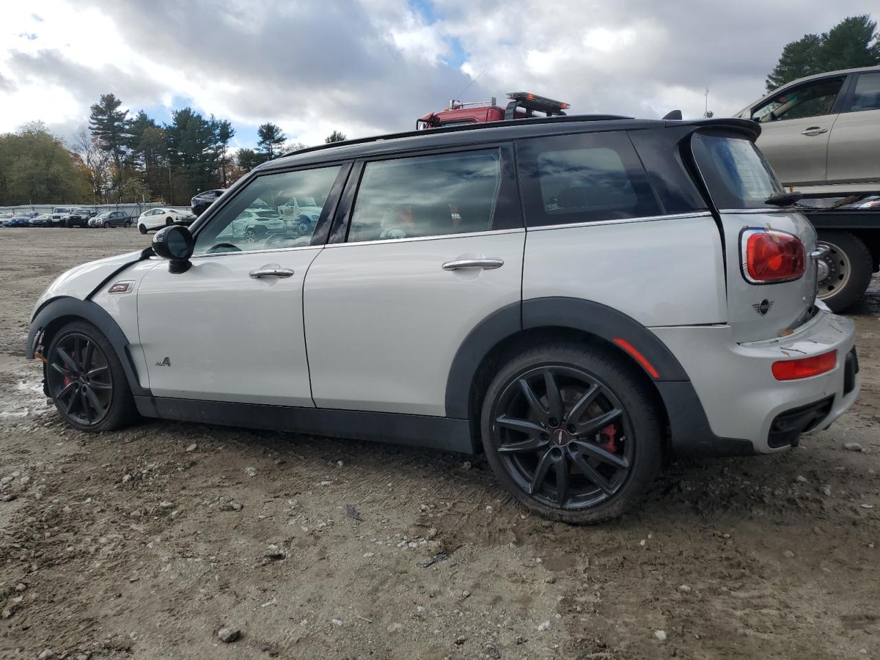 2019 MINI COOPER JCW CLUBMAN photo 2