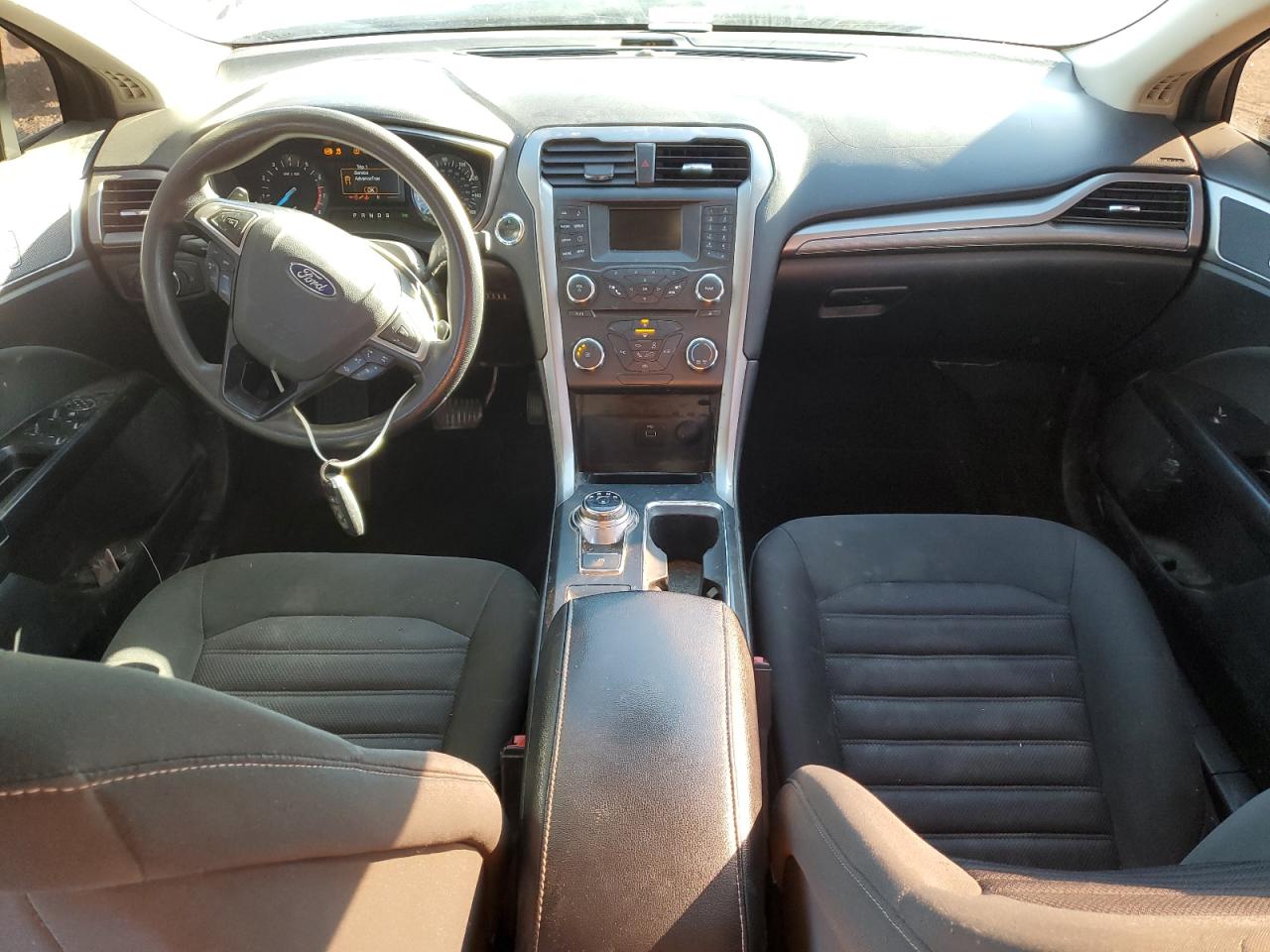 2017 FORD FUSION SE photo 8