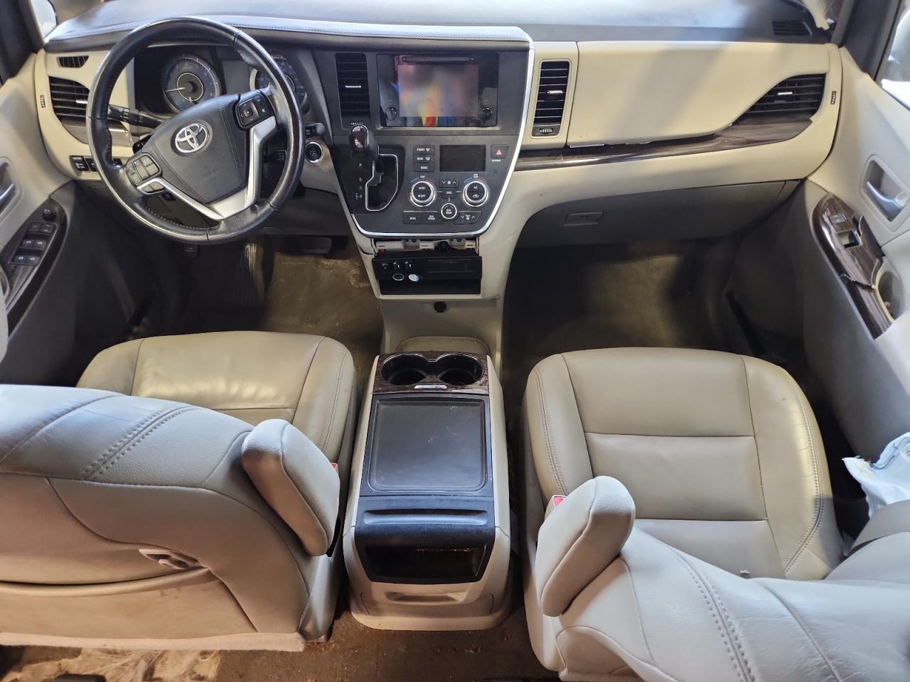 2016 TOYOTA SIENNA XLE 8-PASSENGER photo 22
