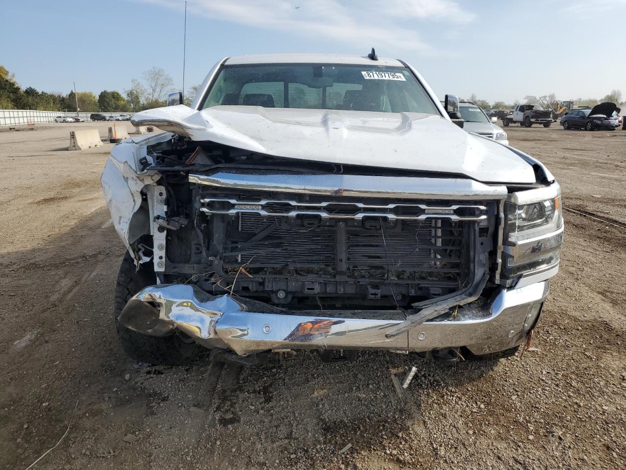 2017 CHEVROLET SILVERADO K1500 LTZ photo 9