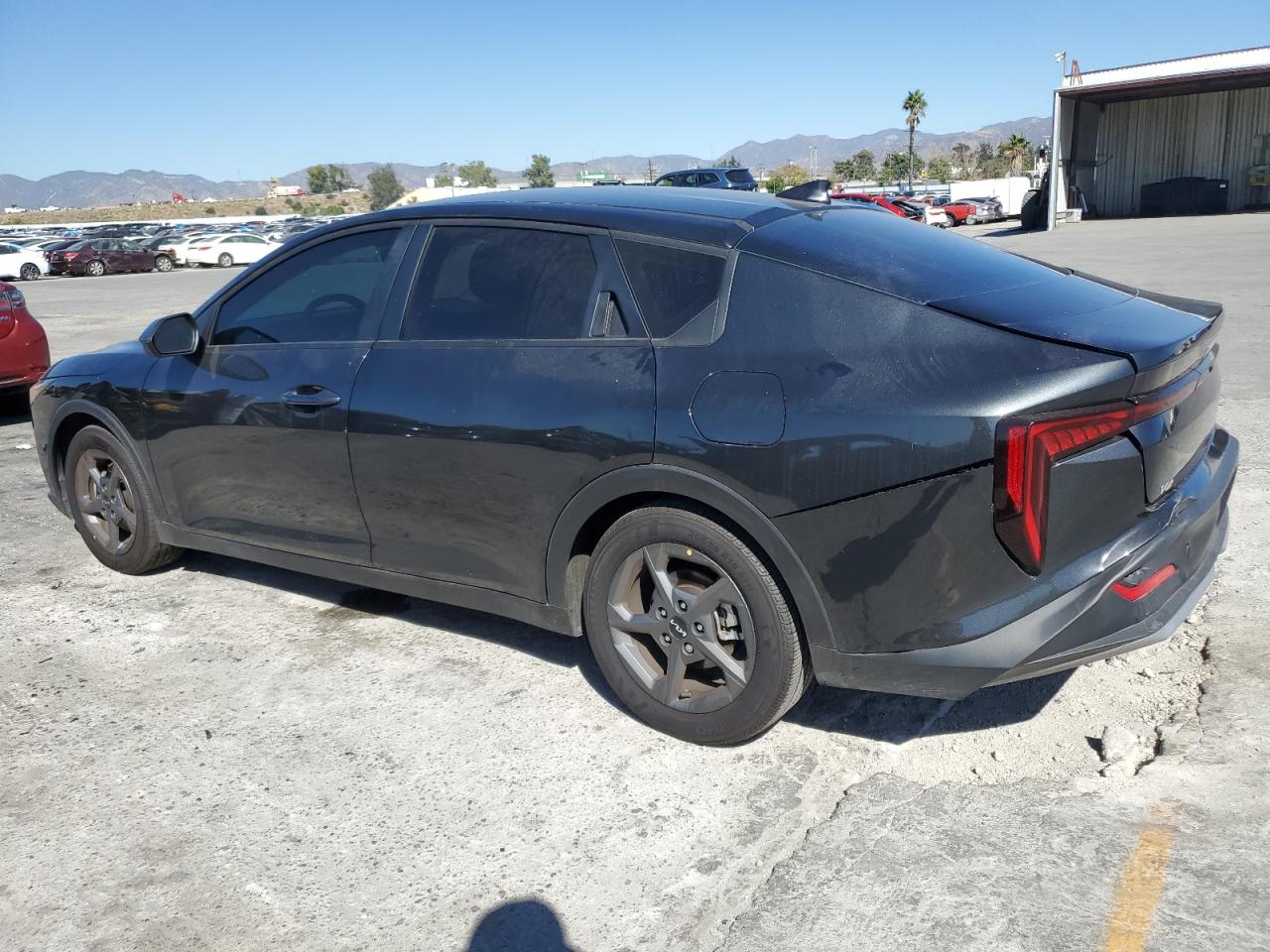 2025 KIA K4 LXS photo 2