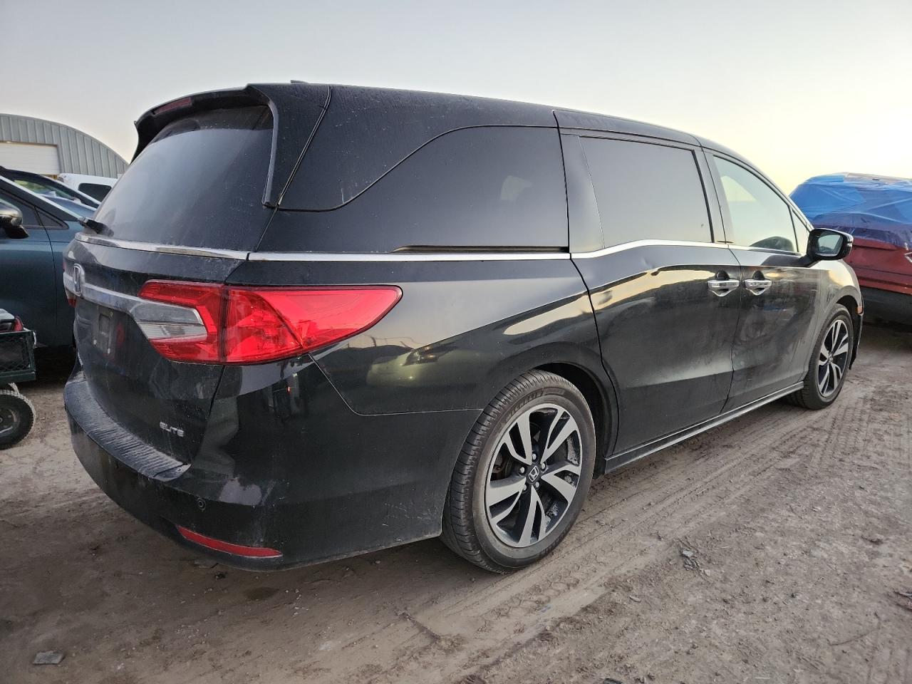 2019 HONDA ODYSSEY ELITE photo 5