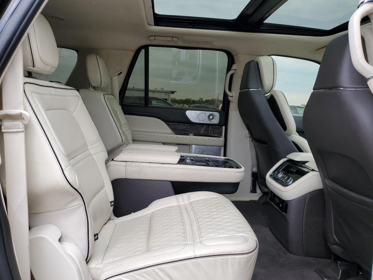 2020 LINCOLN NAVIGATOR L BLACK LABEL photo 21