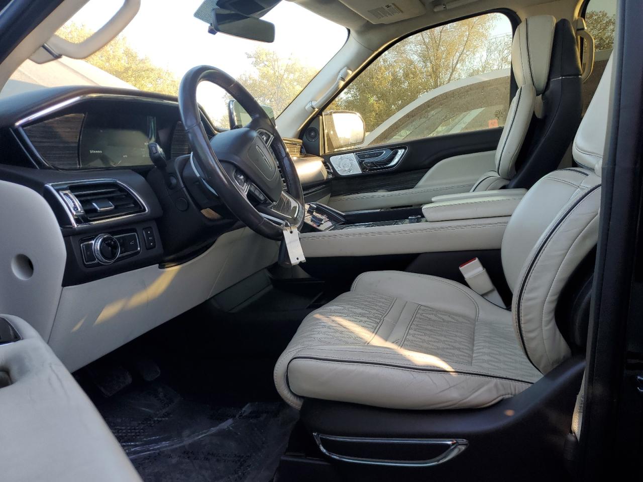 2020 LINCOLN NAVIGATOR L BLACK LABEL photo 13