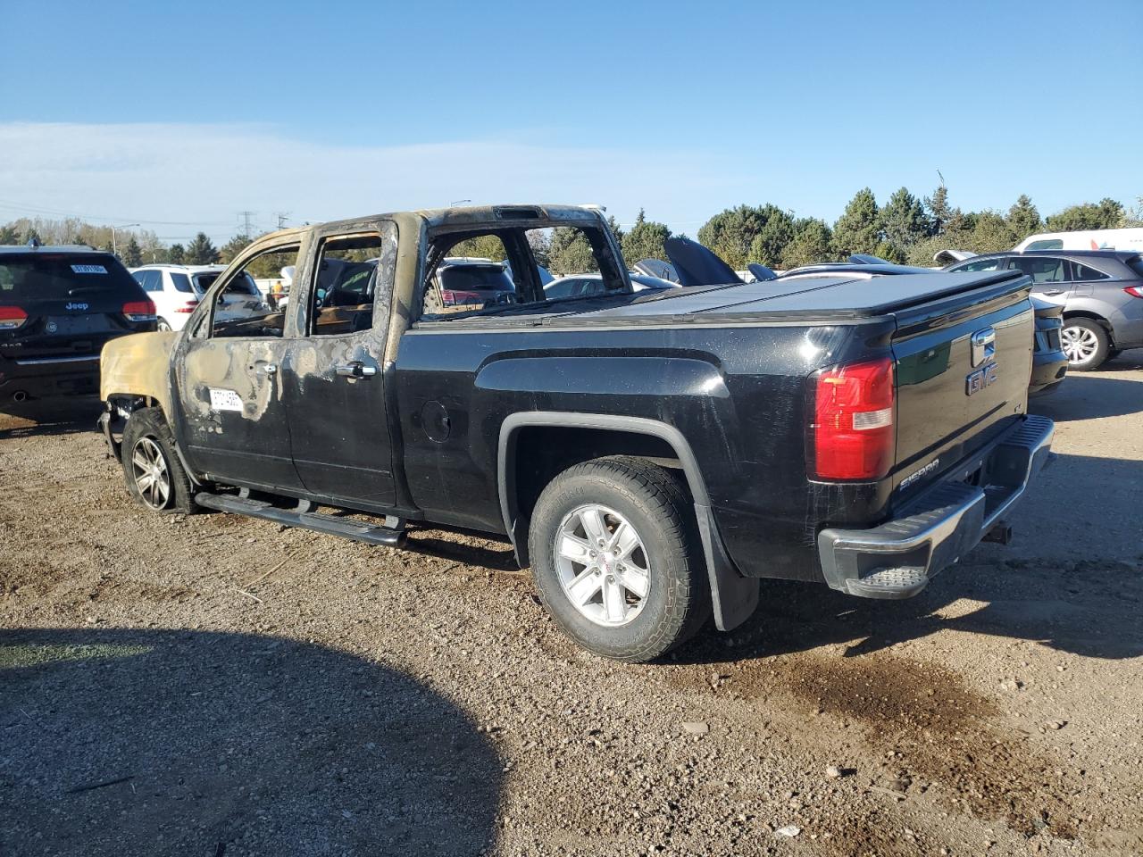 2015 GMC SIERRA K1500 SLE photo 4