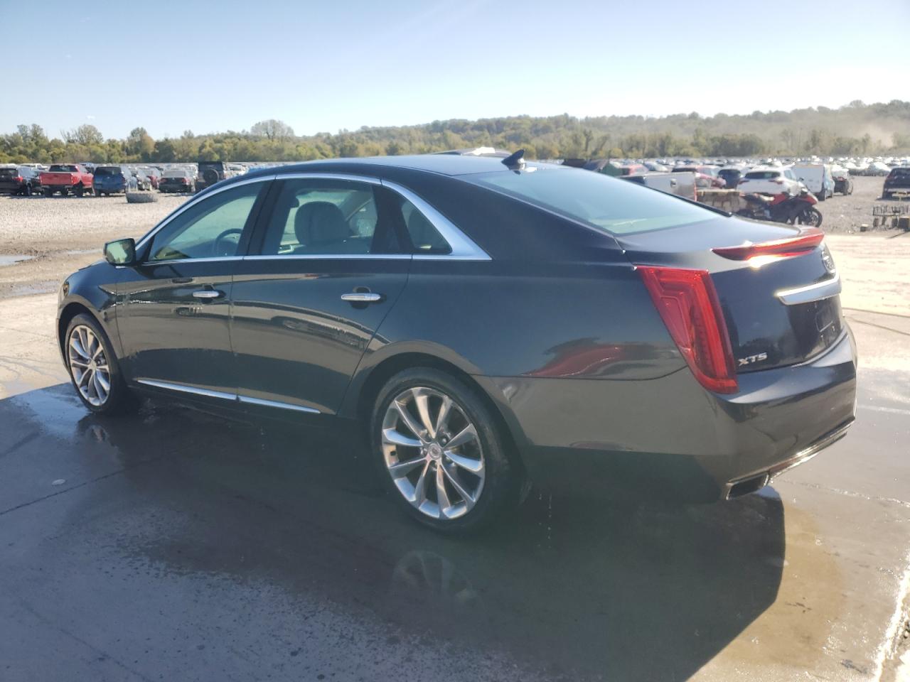 2013 CADILLAC XTS LUXURY COLLECTION photo 2