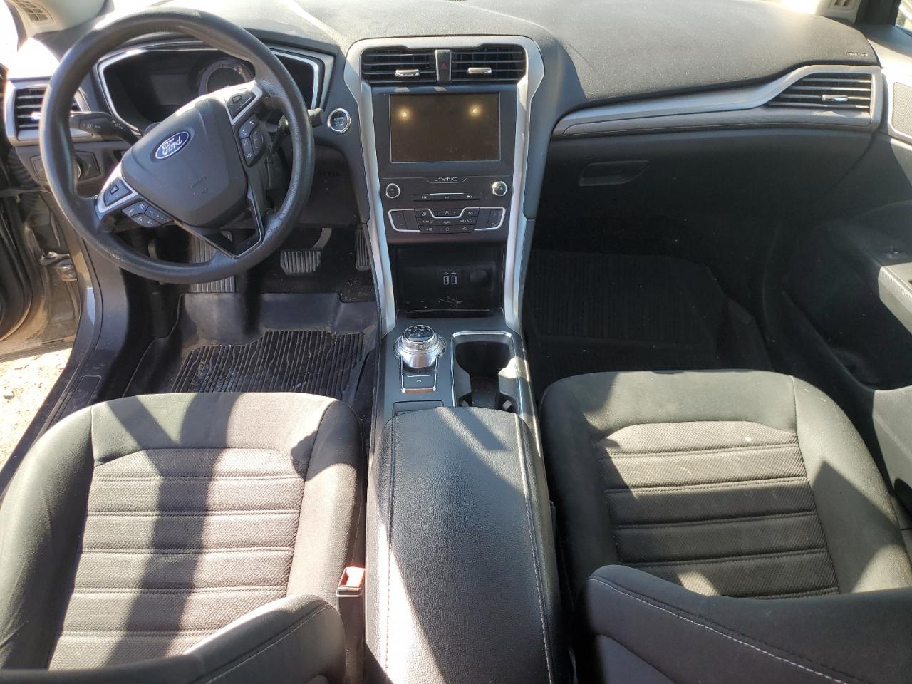 2019 FORD FUSION SE photo 8