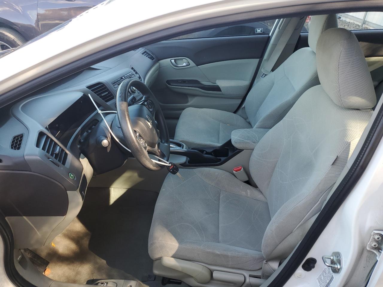 2012 HONDA CIVIC LX photo 7