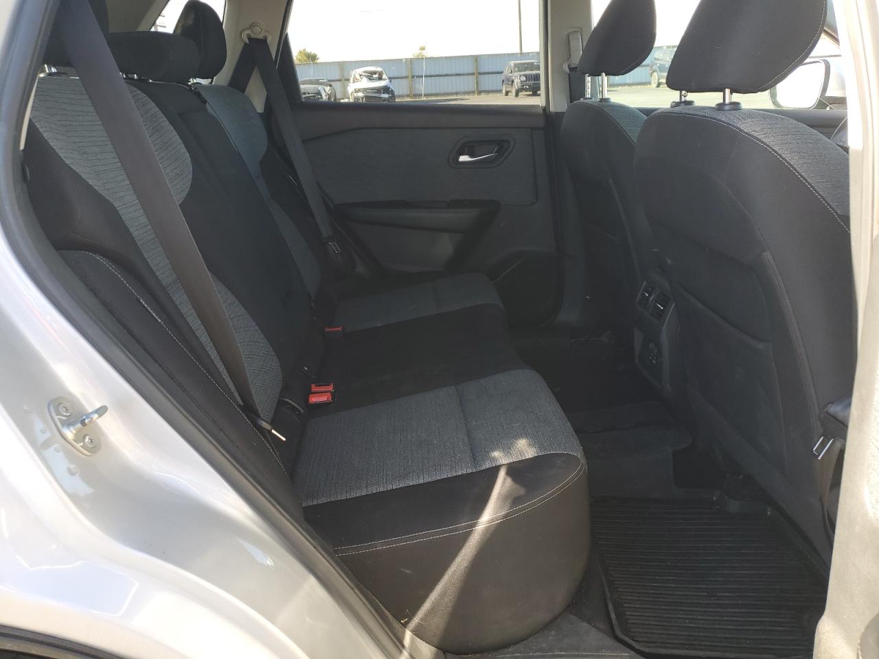 2021 NISSAN ROGUE SV photo 41