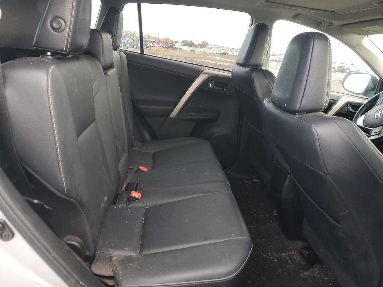 2015 TOYOTA RAV4 LIMITED photo 19