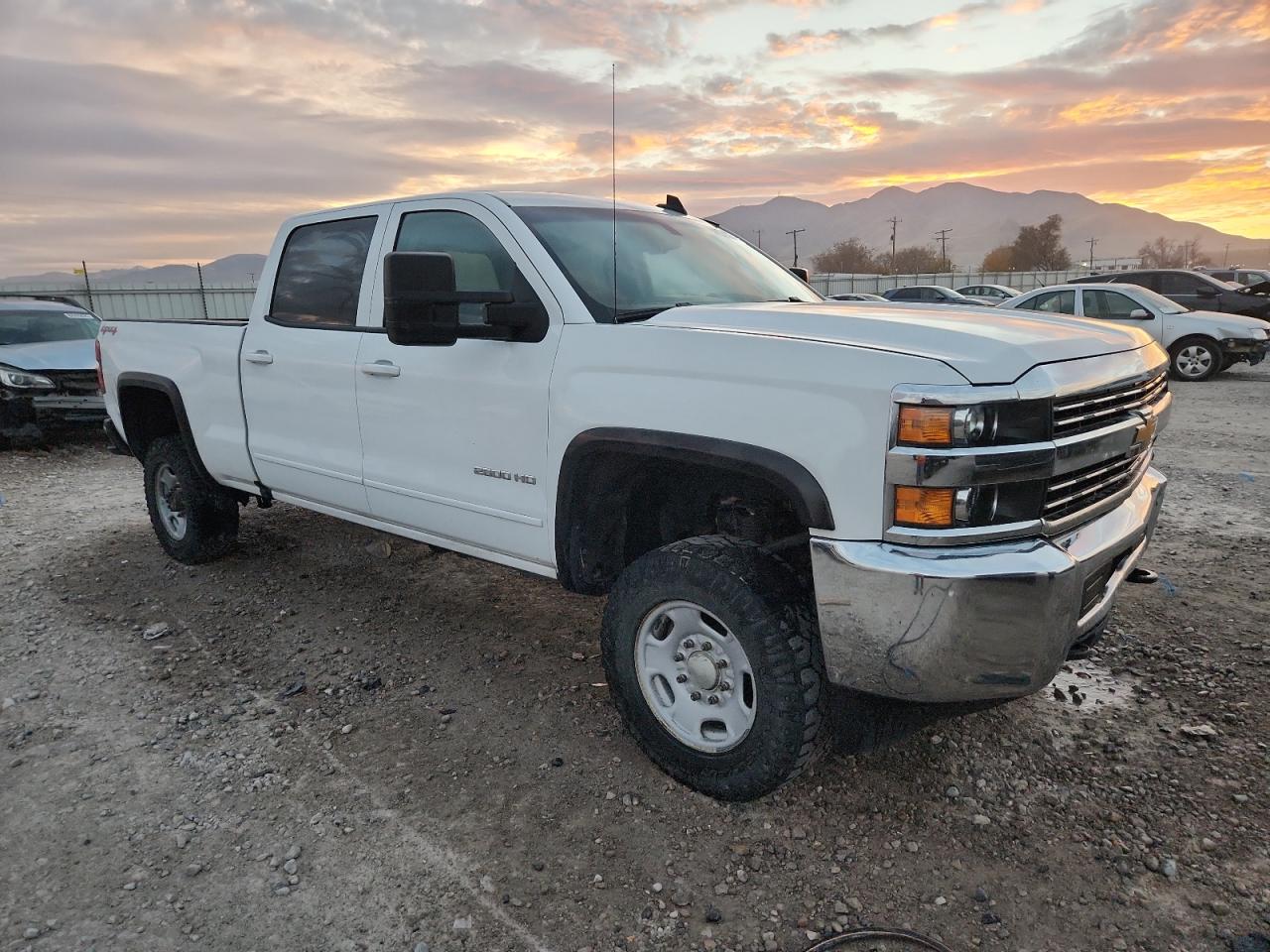2017 CHEVROLET SILVERADO K2500 HEAVY DUTY LT photo 7