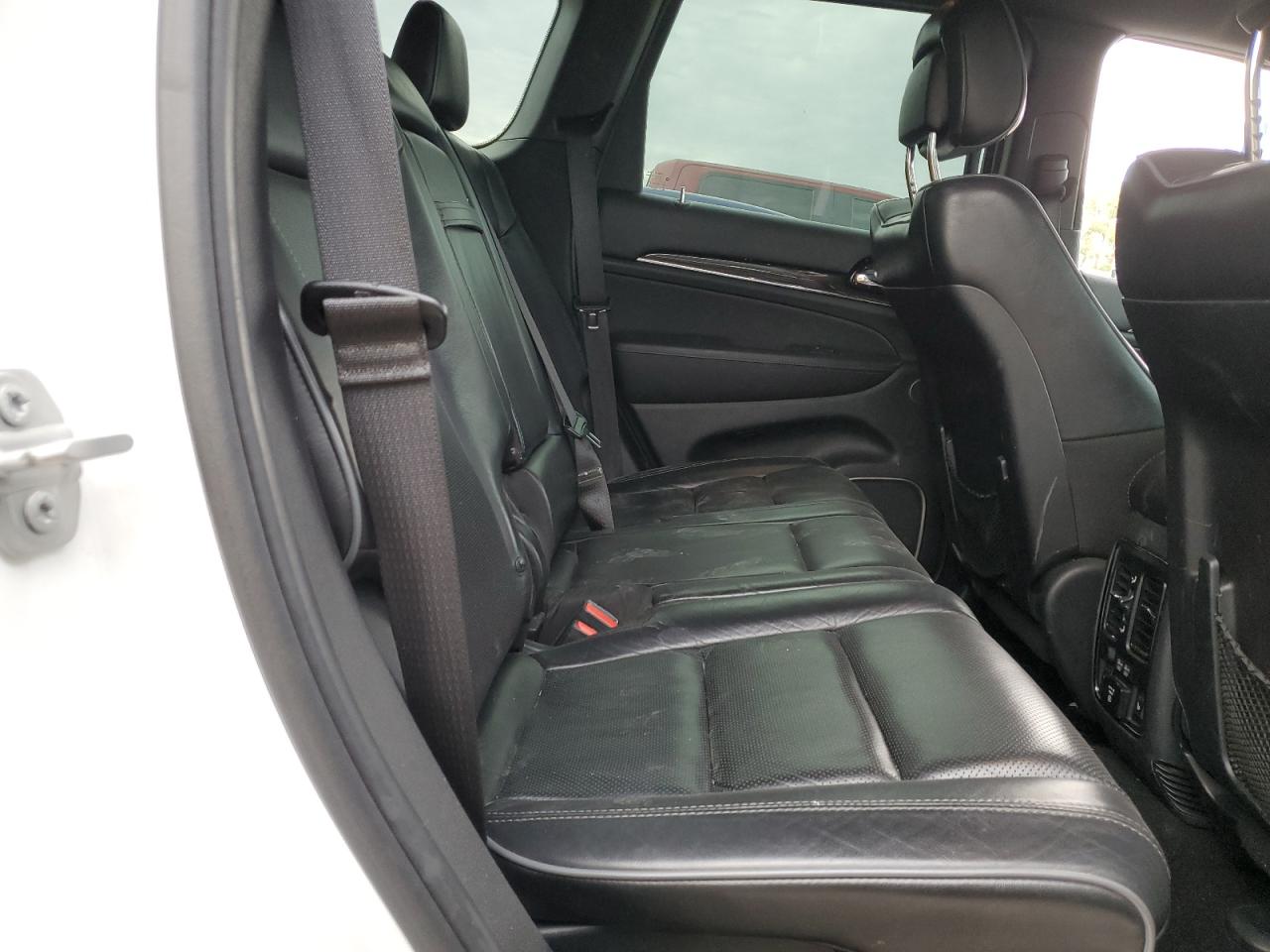 2020 JEEP GRAND CHEROKEE OVERLAND photo 21