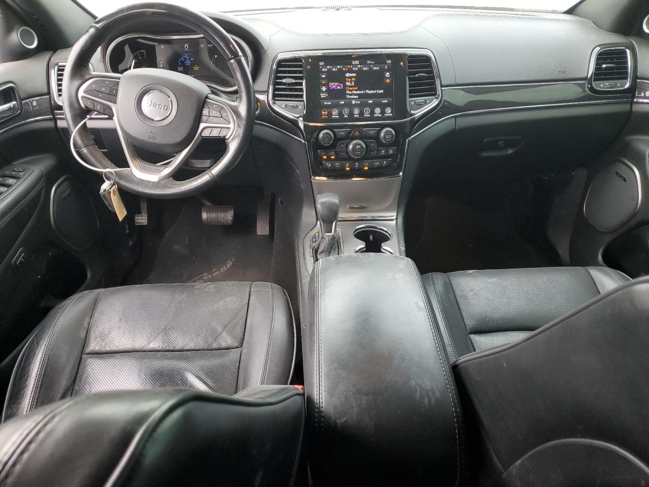 2020 JEEP GRAND CHEROKEE OVERLAND photo 15
