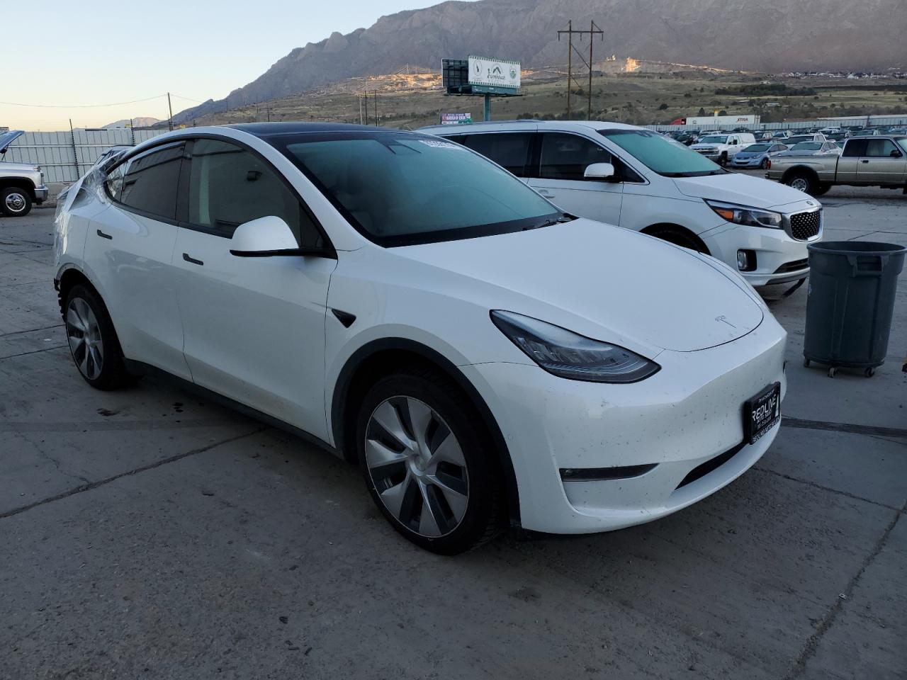 2021 TESLA MODEL Y photo 7