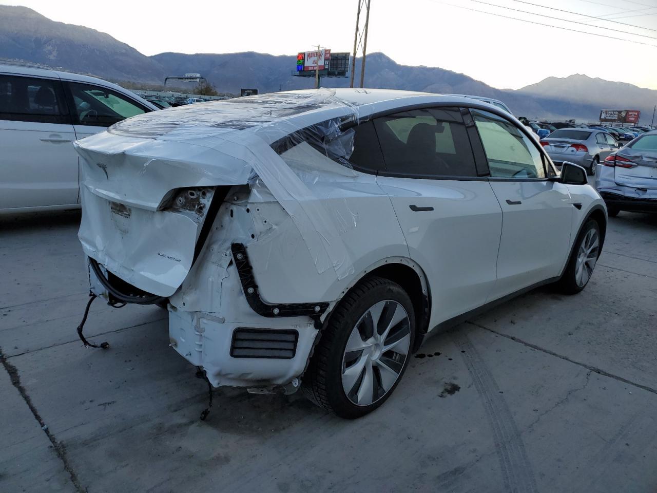 2021 TESLA MODEL Y photo 5