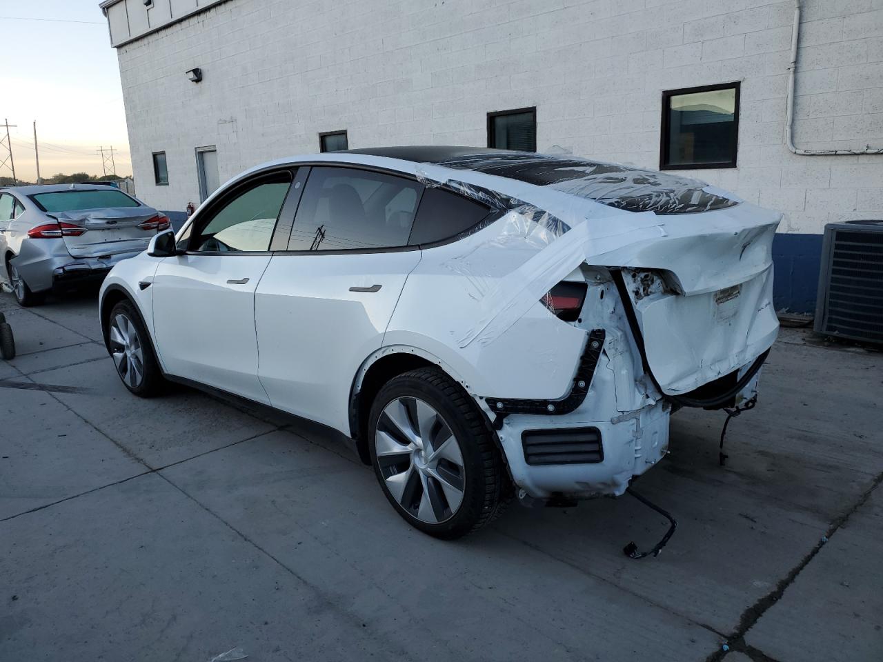 2021 TESLA MODEL Y photo 3