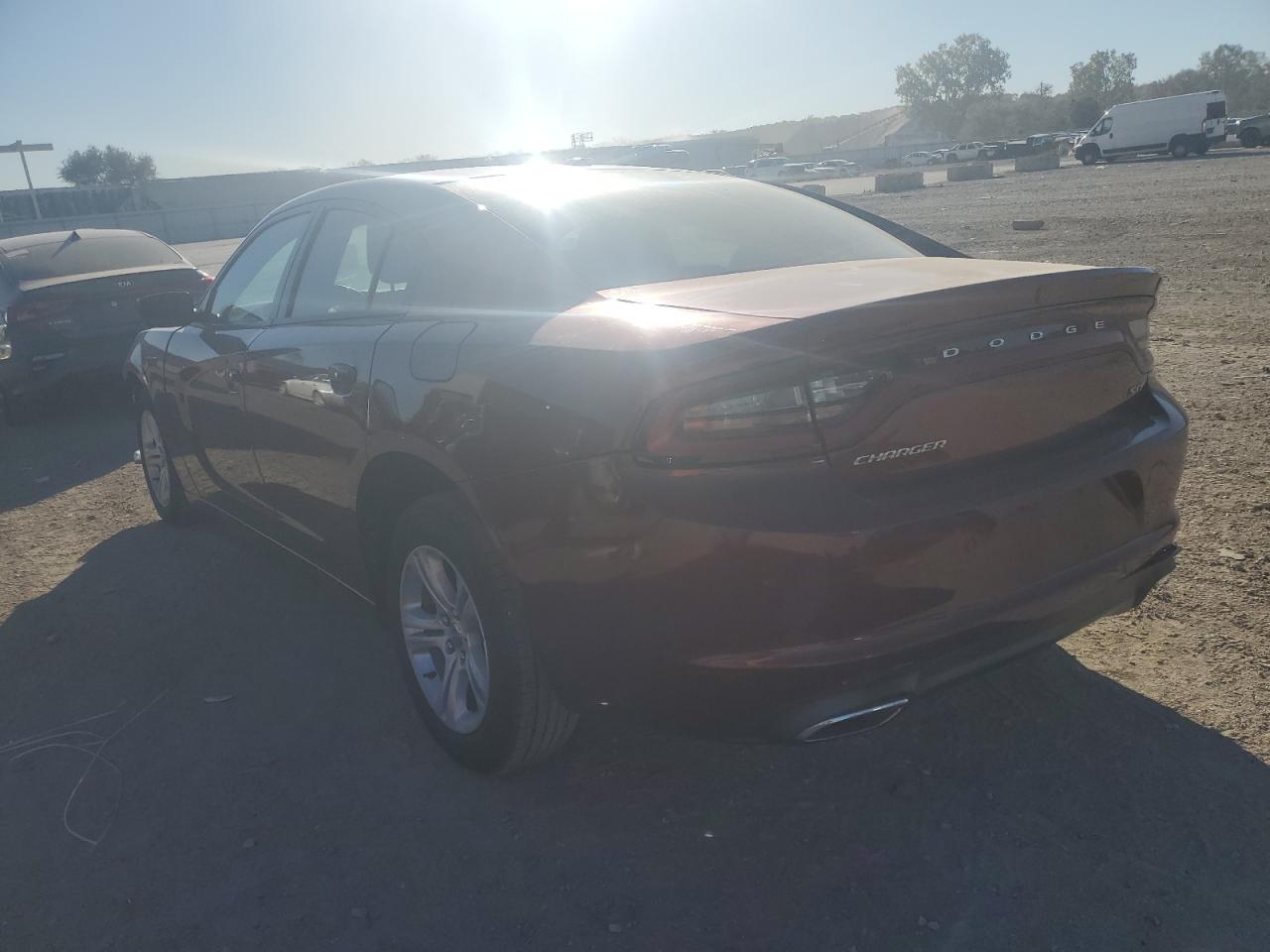2018 DODGE CHARGER SXT photo 2