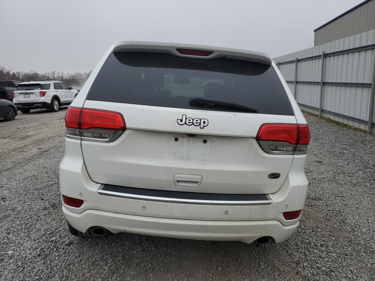 2016 JEEP GRAND CHEROKEE OVERLAND photo 11