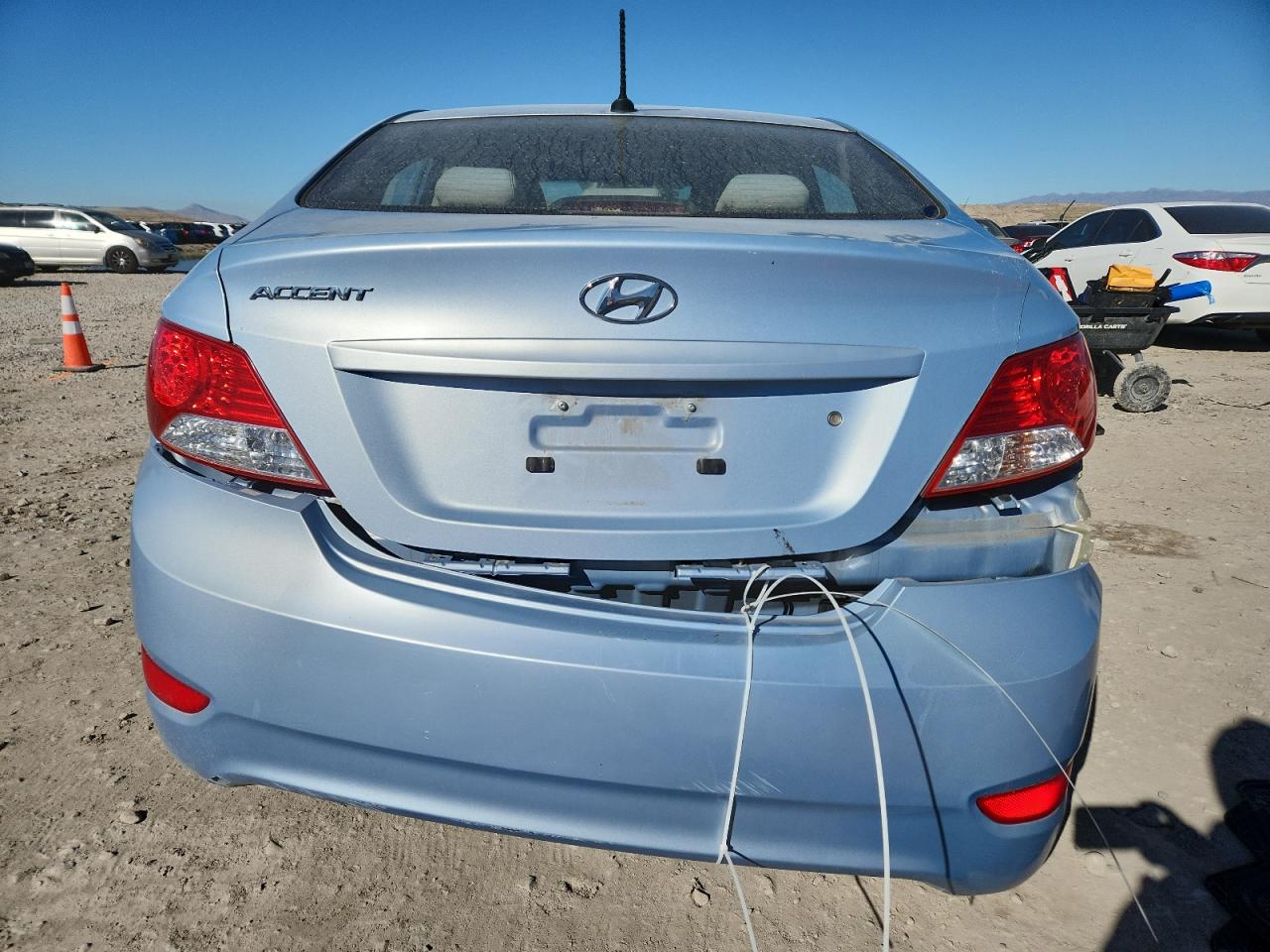 2014 HYUNDAI ACCENT GLS photo 6