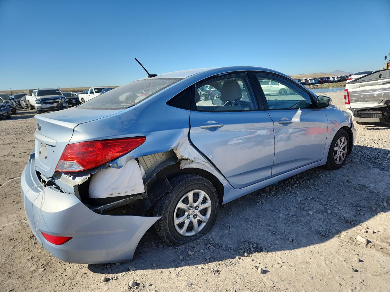 2014 HYUNDAI ACCENT GLS photo 3
